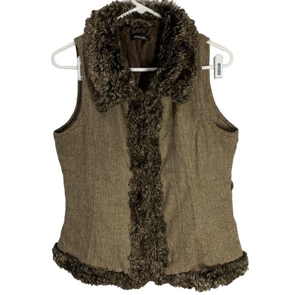 Jackets & Blazers - Dolce Cabo Faux Fur Brown and Tan Vest. Size Large.